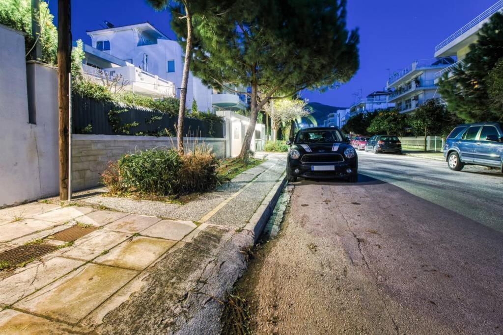 Spacious Apartment In Glyfada Close To The Sea Athens Exterior photo